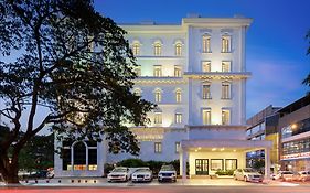 The Avenue Center Hotel